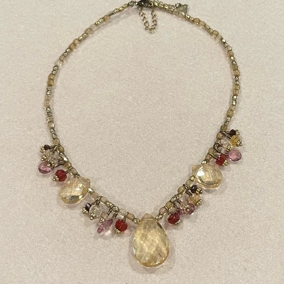 Elegant Gold and Red Necklace - Picture 1 of 3